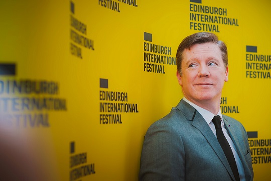 Fergus Linehan to stay with Edinburgh International Festival