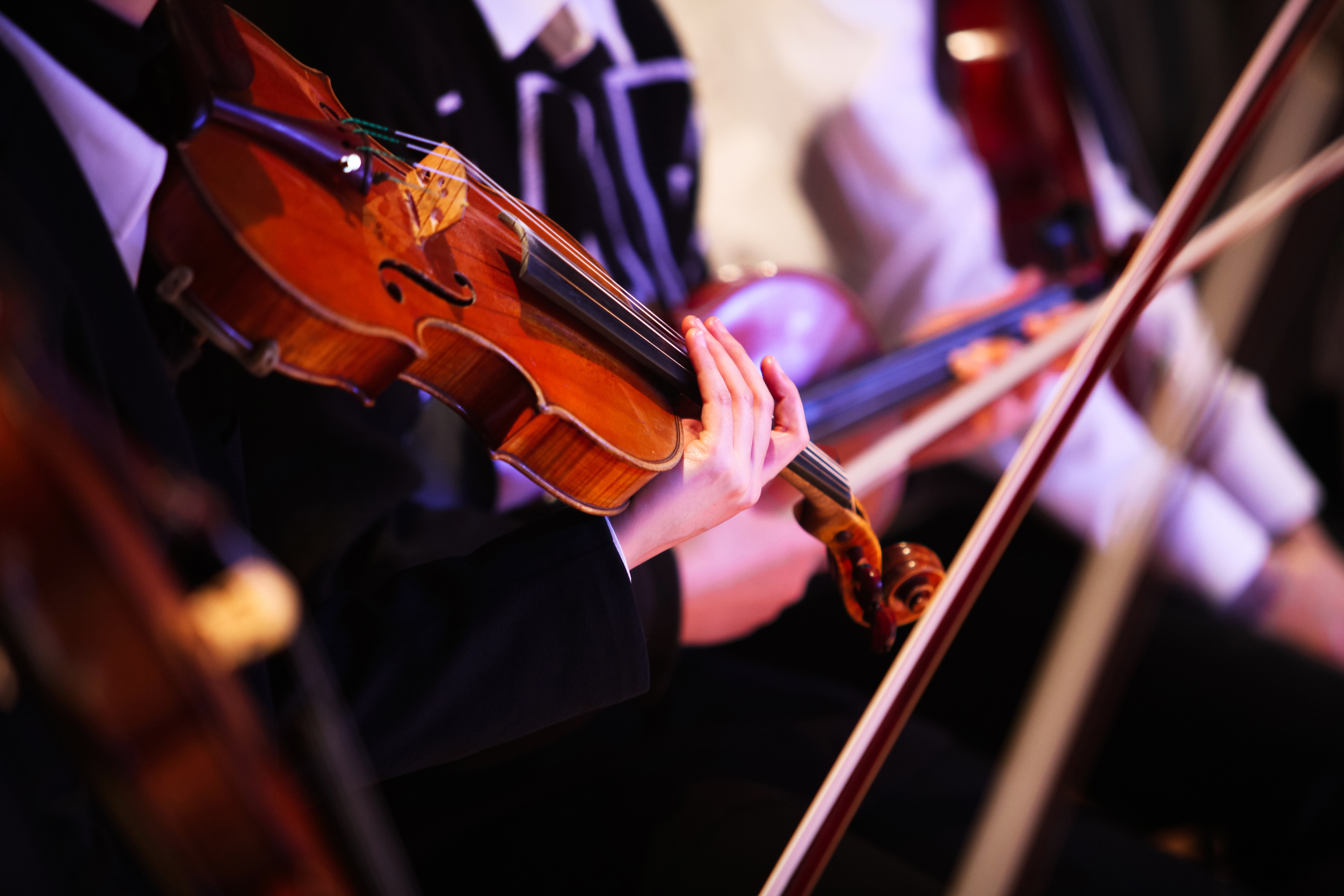 Image of violin performance JUN2