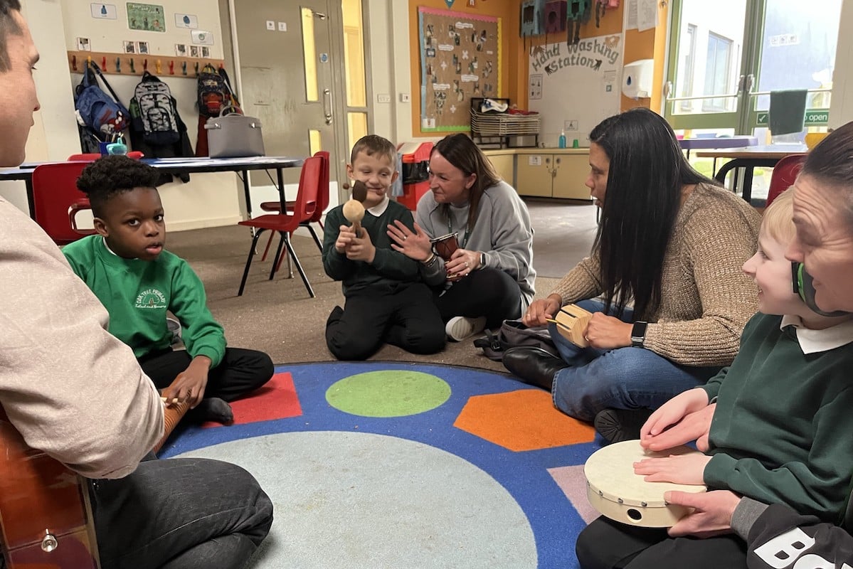 Pupils at Mansfield's Oak Tree Primary School are enhancing their education with music